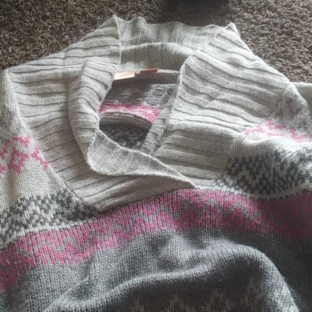 Gray sweater